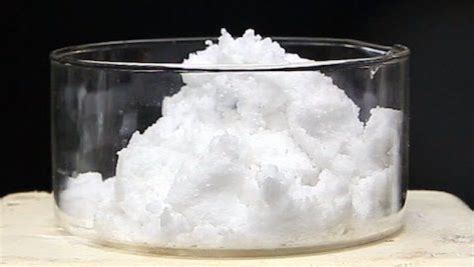  Lithium Hydroxide 深入探討其應用與製程特性！